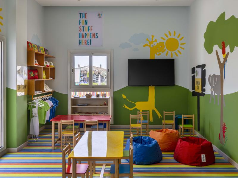 Jaz Costa Mares (16+)