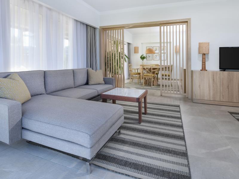 Jaz Costa Mares (16+)