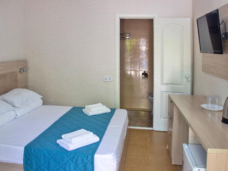 Азовский (Песочное)