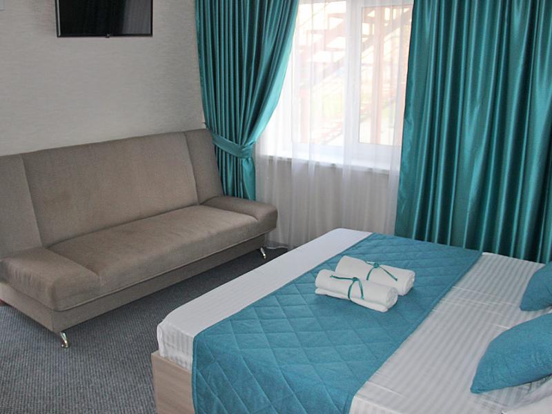 Азовский (Песочное)