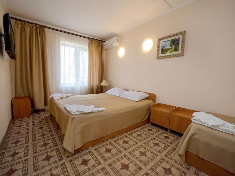 Азовский (Песочное)