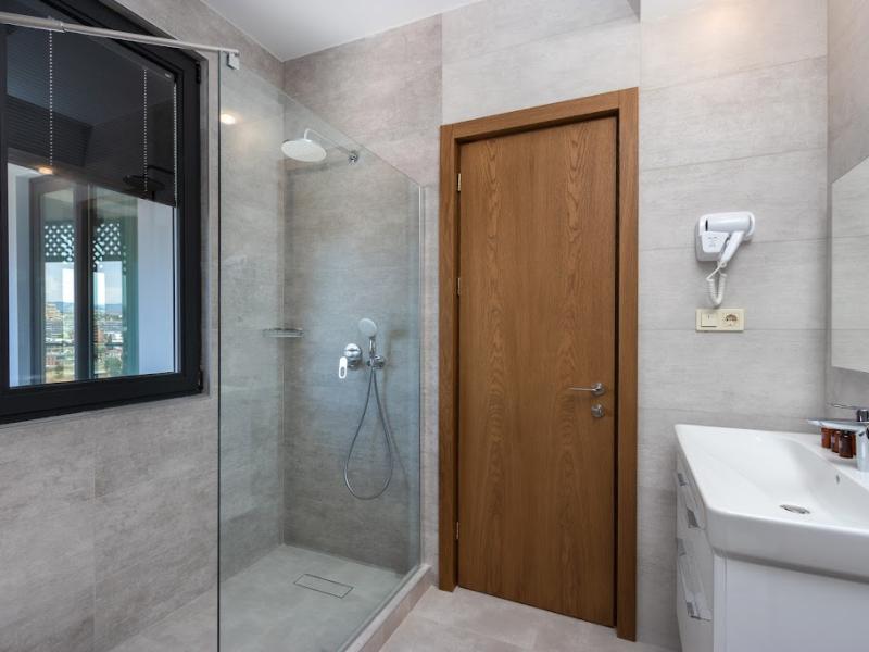 Brooch Boutique Hotel