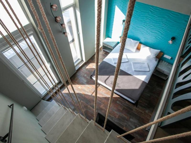 Песок и Море