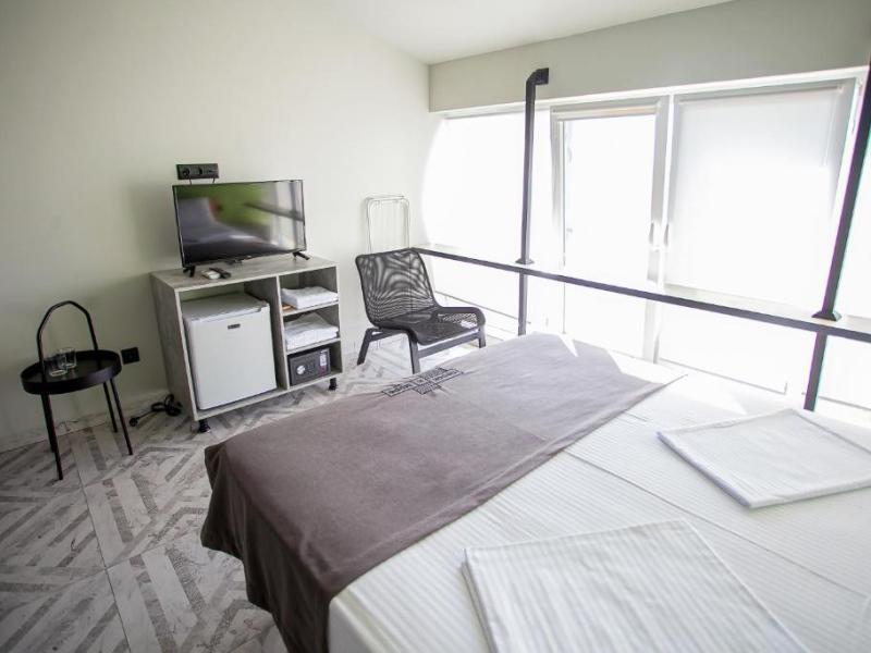 Песок и Море