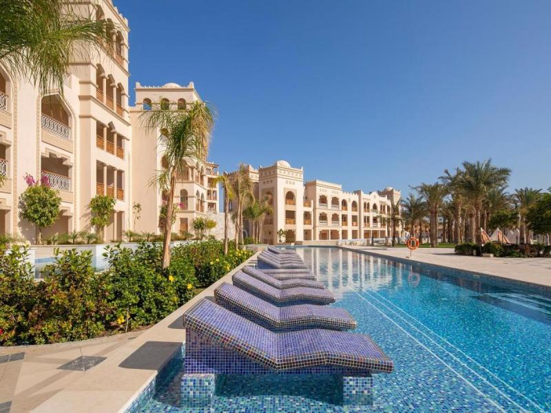 The Grand Palace Hotel