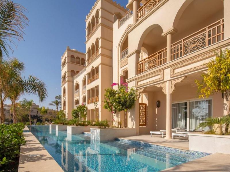 The Grand Palace Hotel