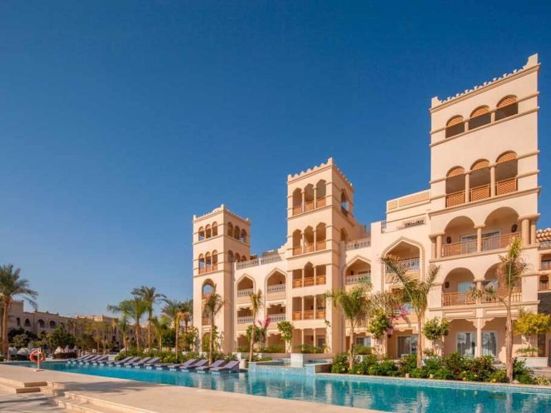 The Grand Palace Hotel