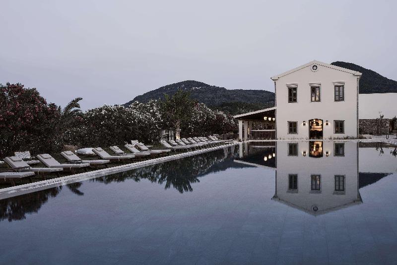 The Olivar Suites