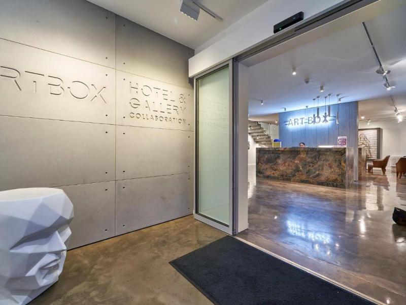 Artbox Hotel