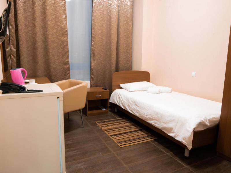 Азалия на Аграрной