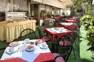 Отель Hotel Alfredo's Италия, Римини, фото 4