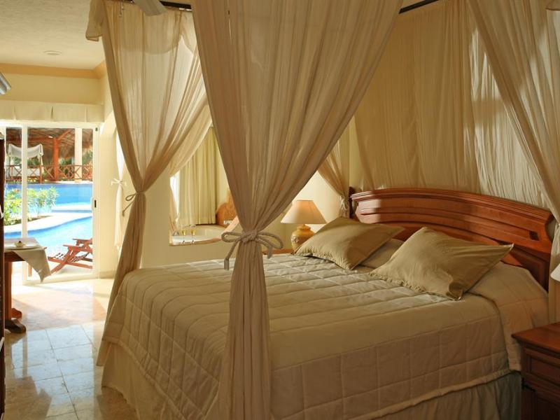 El Dorado Seaside Suites