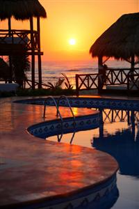 El Dorado Seaside Suites