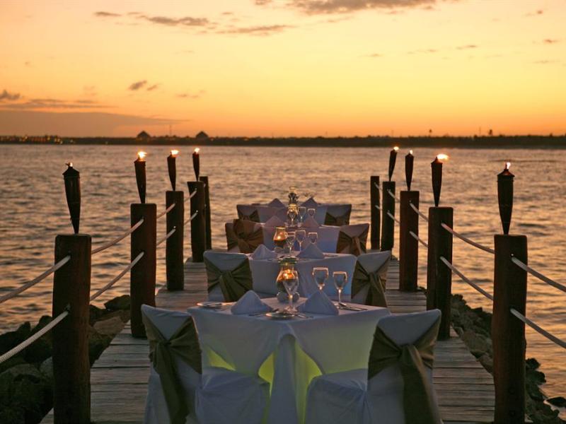 El Dorado Seaside Suites