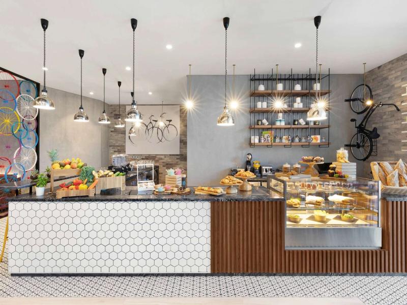 Adagio Premium The Palm