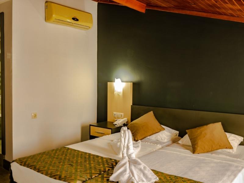 City Hotel Ambassador