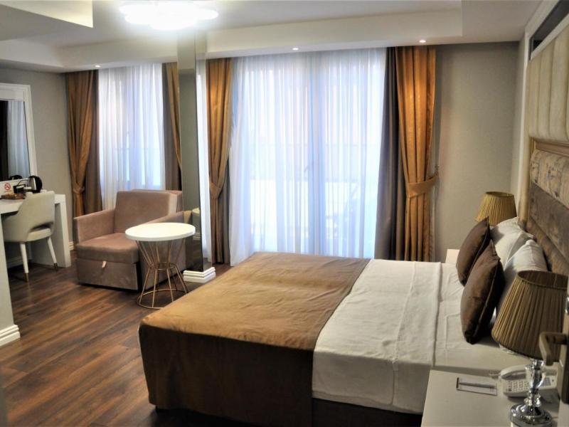 Pell Palace Hotel & Spa