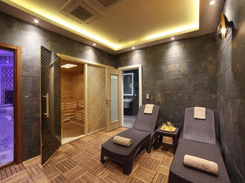 Pell Palace Hotel & Spa