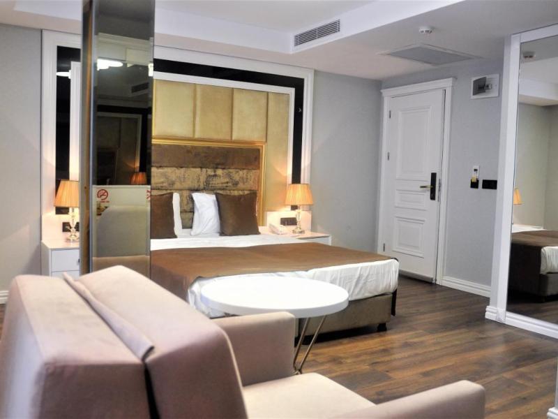 Pell Palace Hotel & Spa