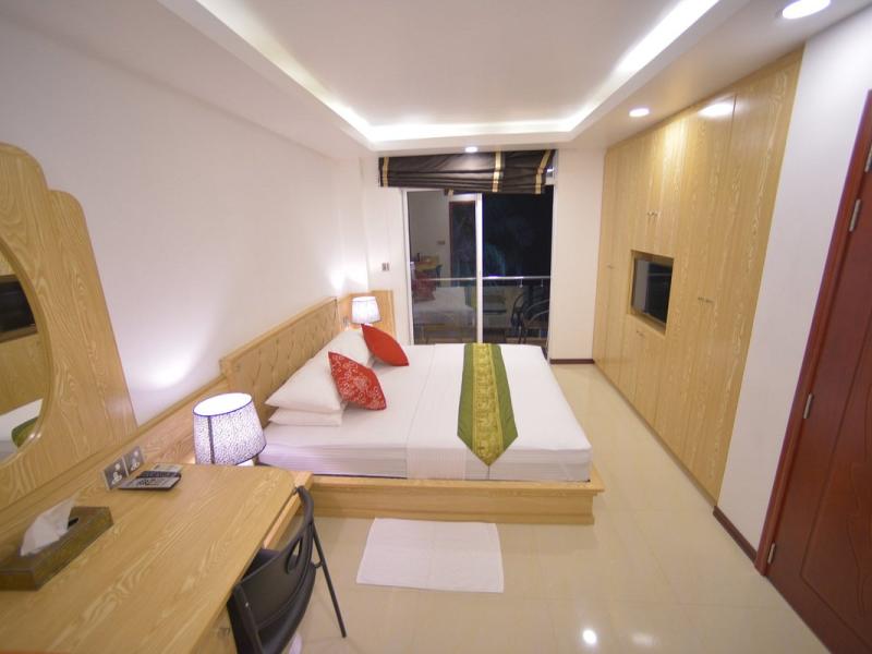 Hathaa Beach Maldives