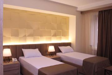 Отель Mandarin Hotel Армения, Ереван, фото 17