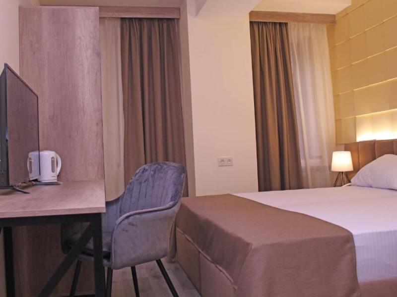 Mandarin Hotel