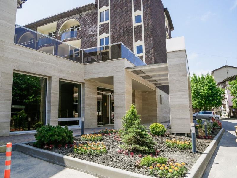 Эмеральдика Family Beach Hotel