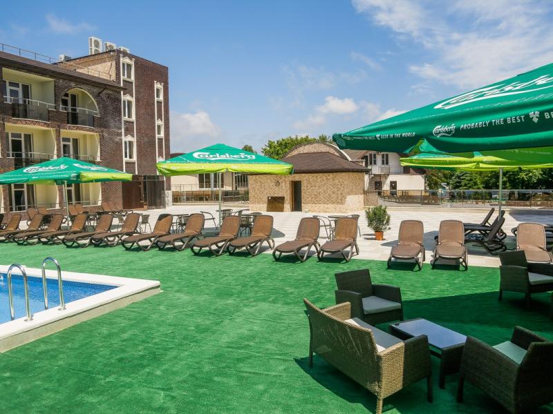 Эмеральдика Family Beach Hotel