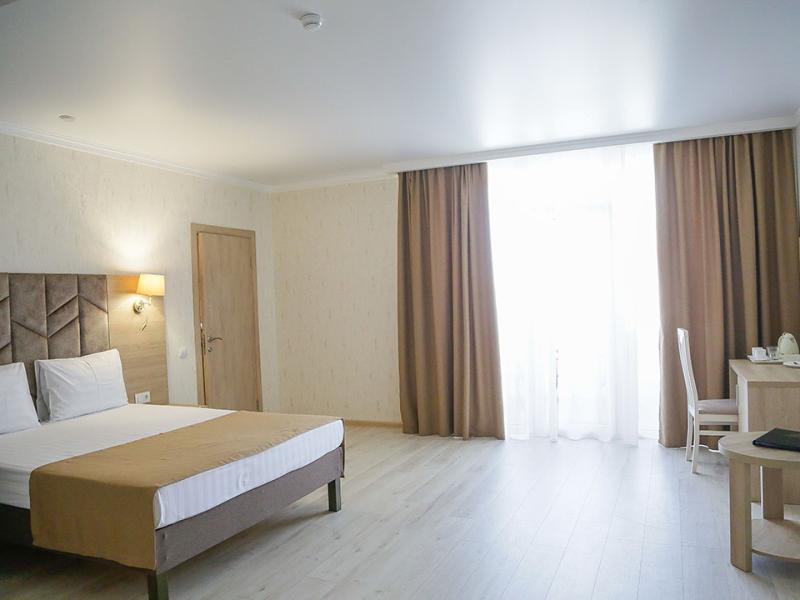 Эмеральдика Family Beach Hotel