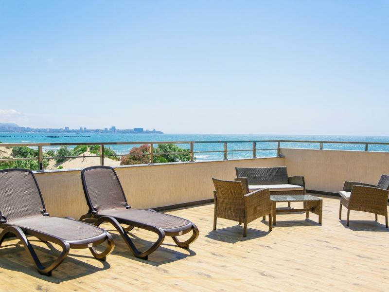 Эмеральдика Family Beach Hotel