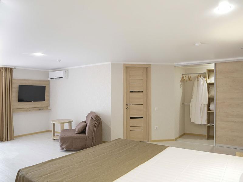 Эмеральдика Family Beach Hotel