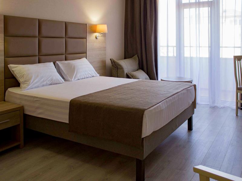 Эмеральдика Family Beach Hotel