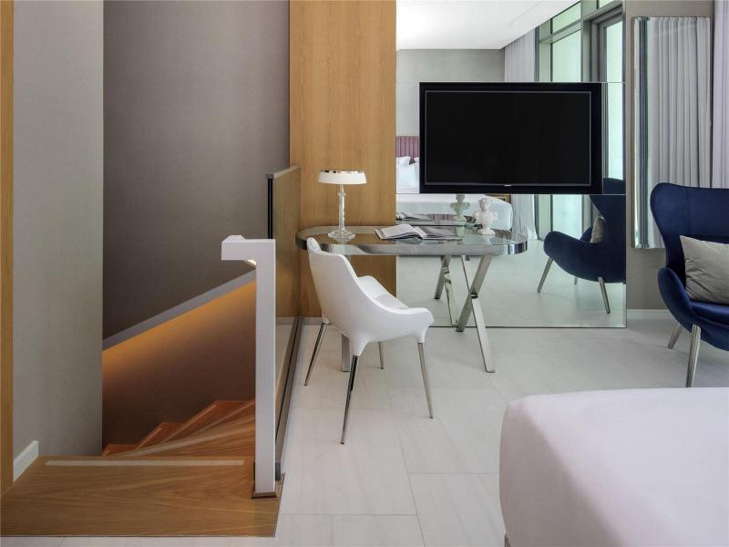 Sls Dubai Hotel & Residence