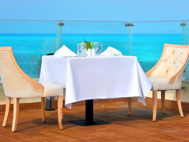 Hoteluxe La Playa Alamein