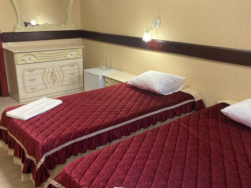 Золотой лотос