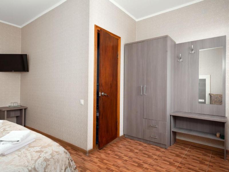 Дельфин Отель (ул. Аллейная)