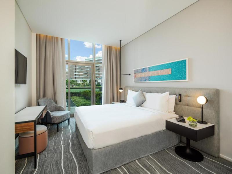 Th8 Palm Dubai Beach Resort Vignette Collection, an IHG hotel