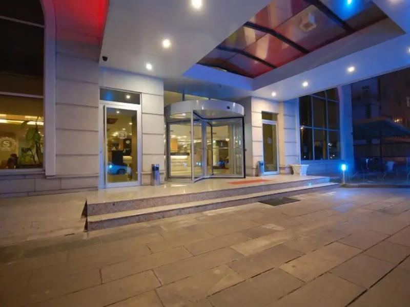 Serace Hotel