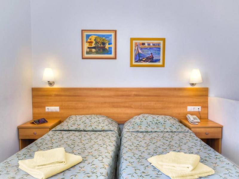 Matina Pefkos Aparthotel