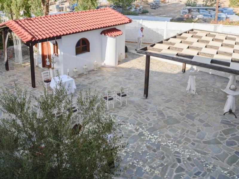 Matina Pefkos Aparthotel