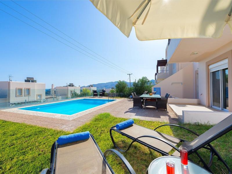 Athoniki Villas