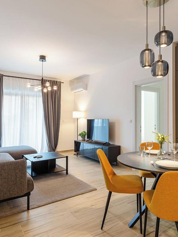 Sunny Side Apartments