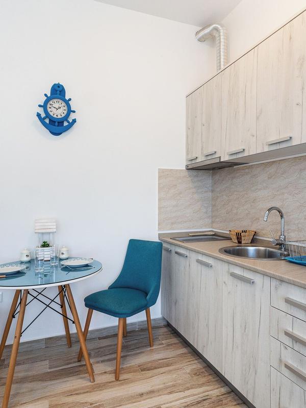 Sunny Side Apartments