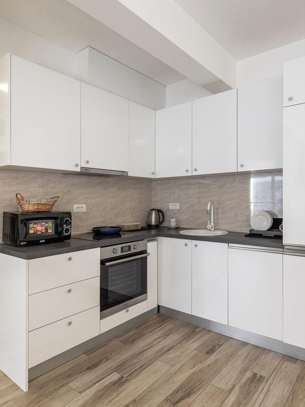Sunny Side Apartments