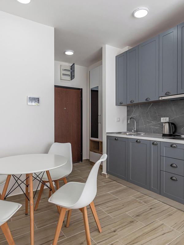 Sunny Side Apartments