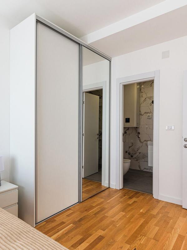 Sunny Side Apartments