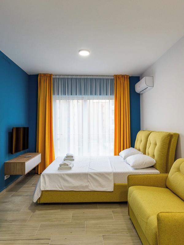 Sunny Side Apartments