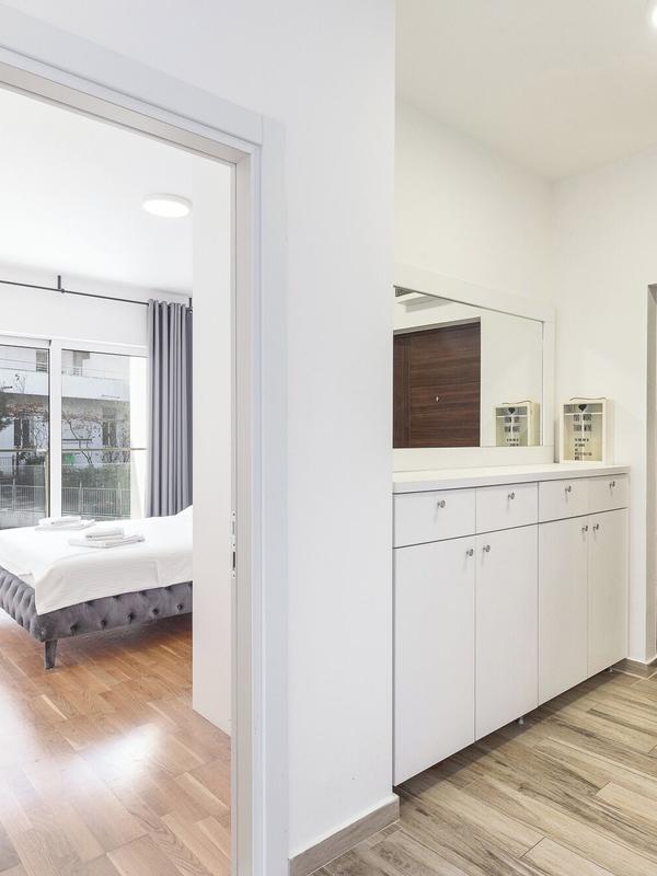 Sunny Side Apartments