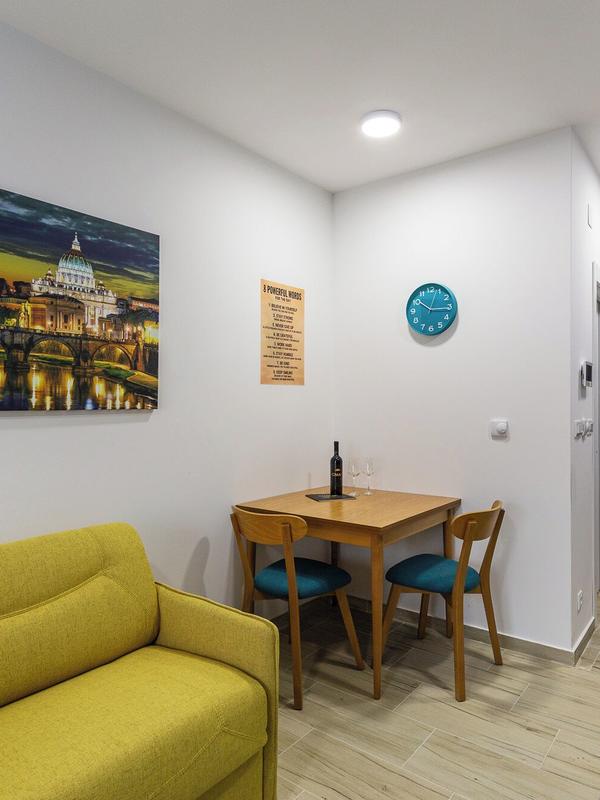 Sunny Side Apartments