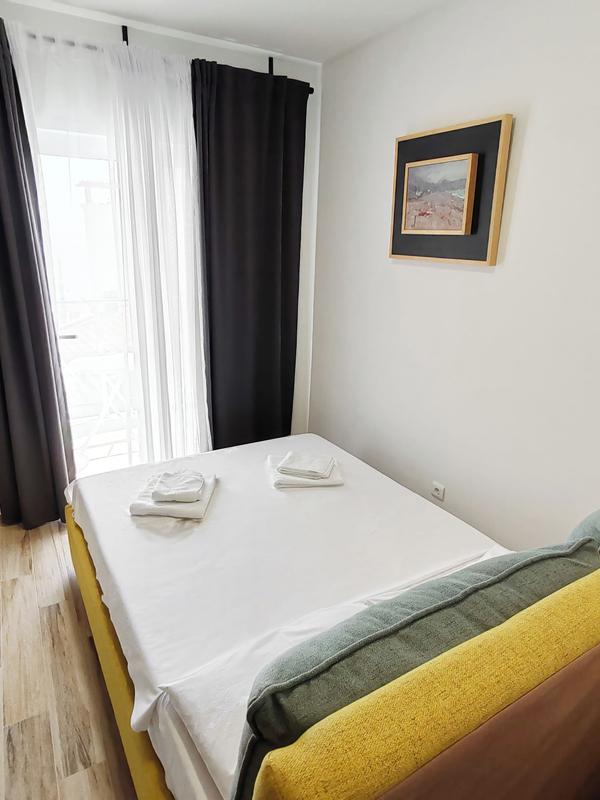 Sunny Side Apartments